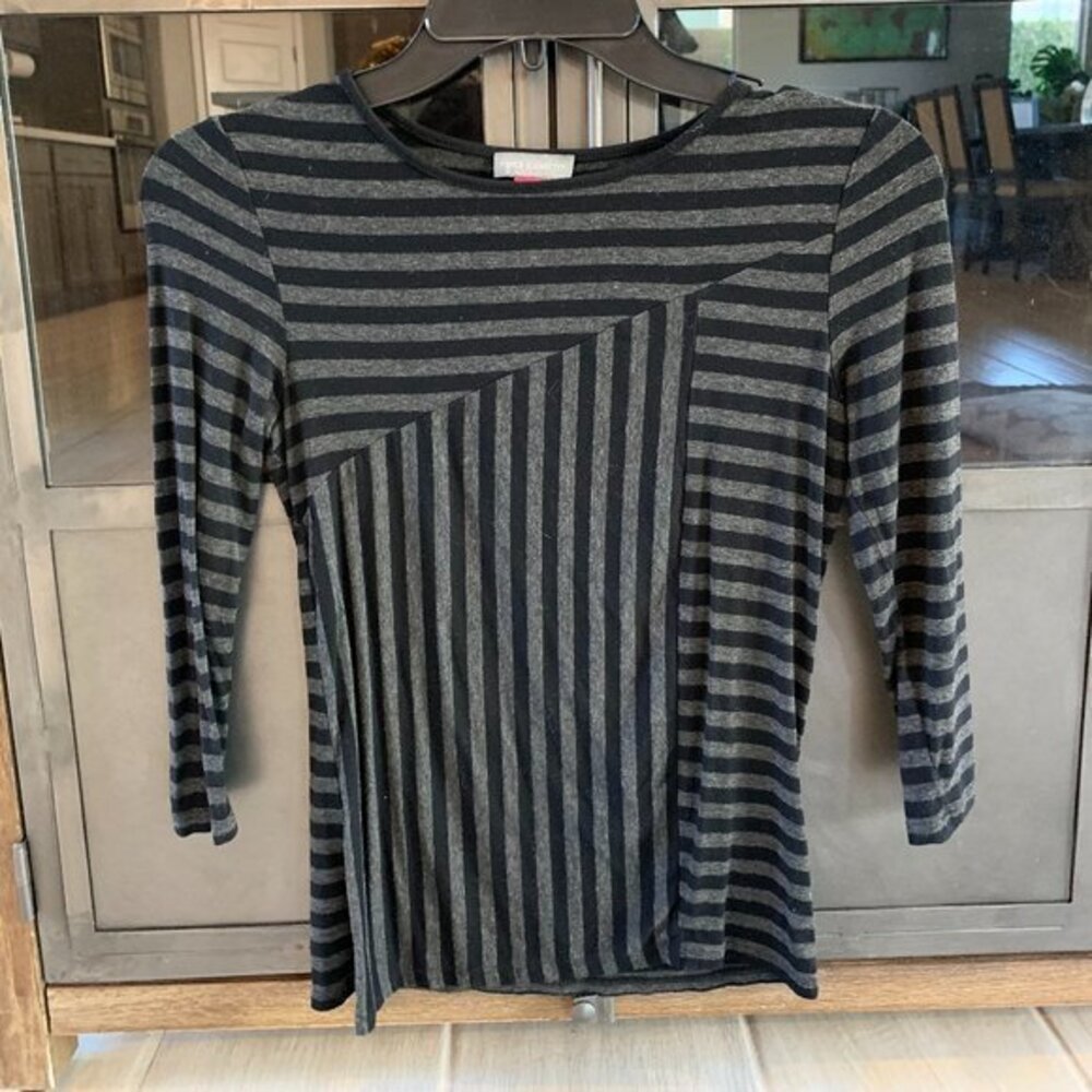 Vince Camuto Multi-Way Striped 3/4 Sleeve Top